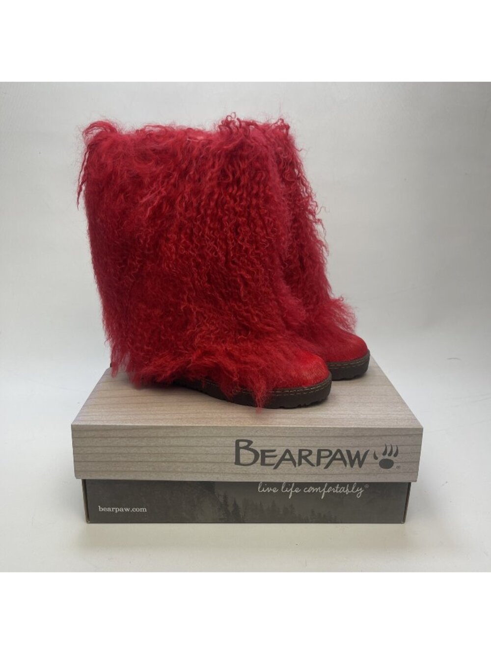 NEW BEARPAW Canada Boetis II Fire red  Mongolian Sheepskin Fur Boots Sz 6 US